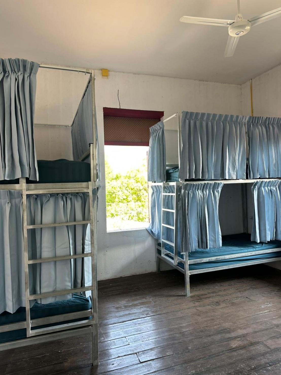Via Thakhek Hostel & Cafe 외부 사진